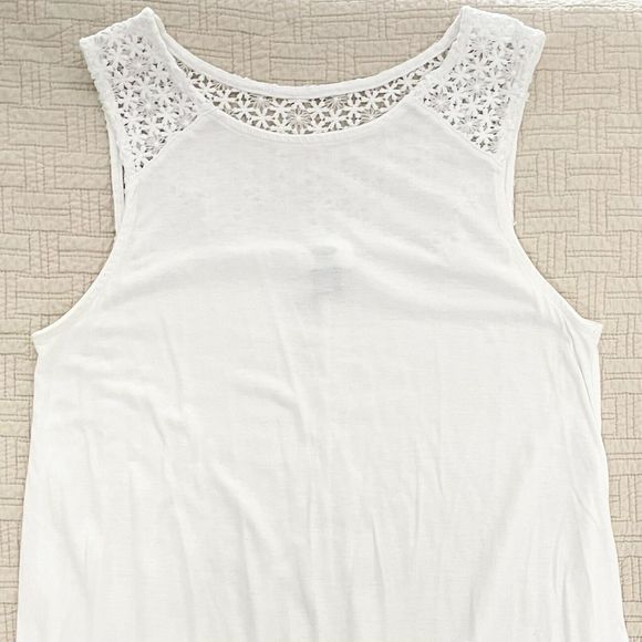 Old Navy Crochet Tunic Top Womens Size M Longline Sleeveless White Stretch Basic - Picture 2 of 9